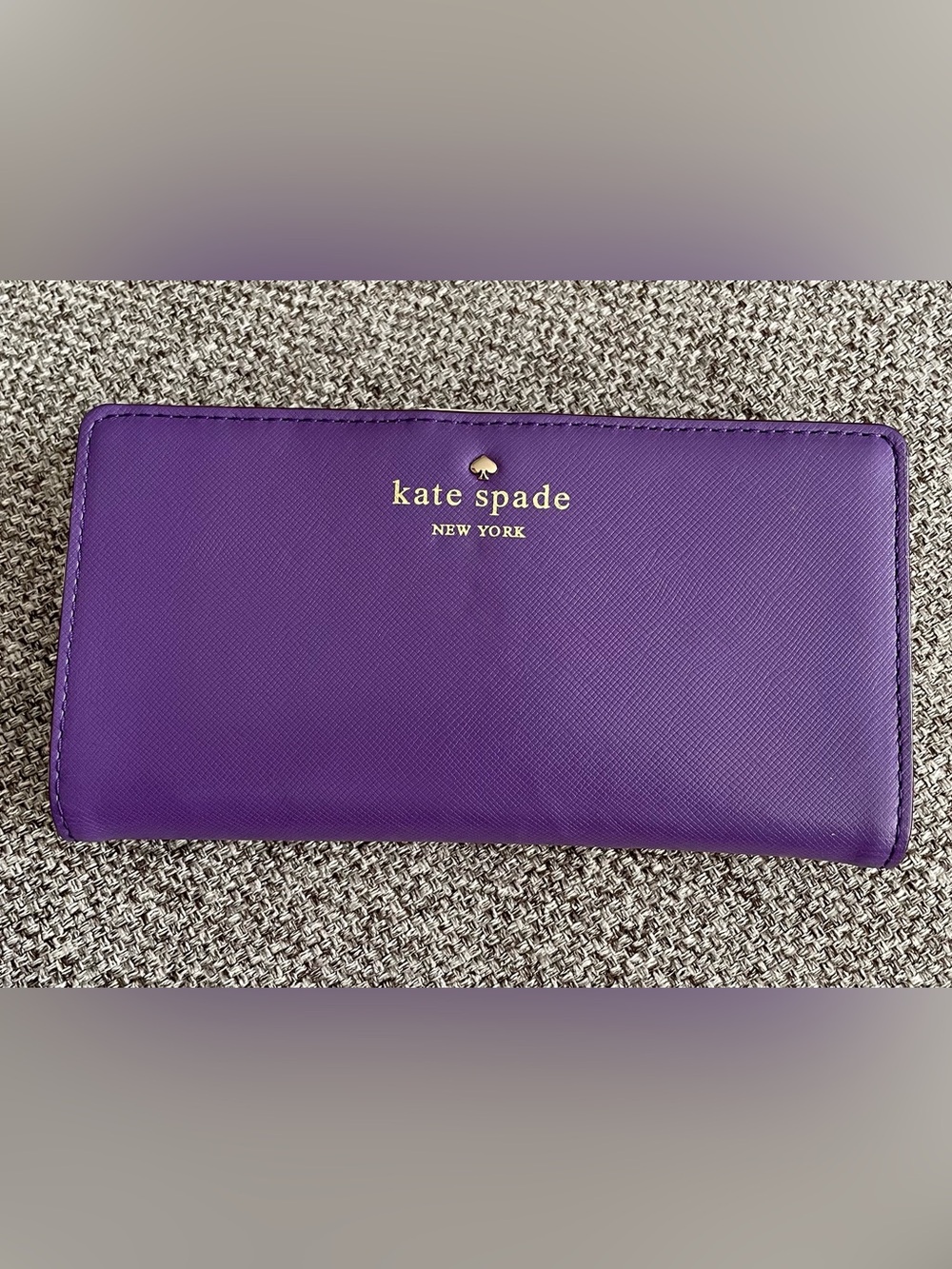 💜 kate spade purple leather wallet with gold hardware